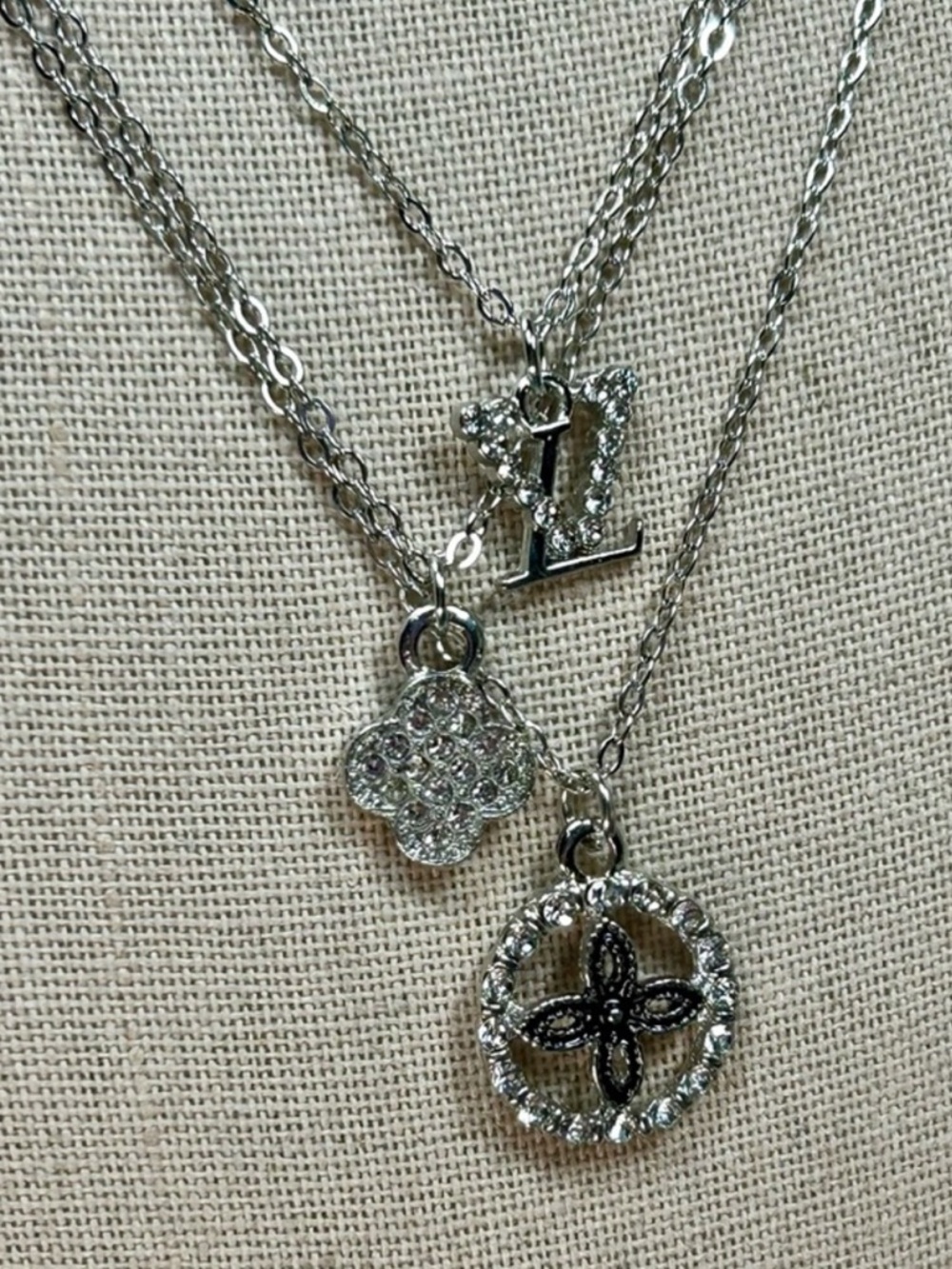 Trendy Fashion Jewelry Silver Layered Clover- Rhinestones Necklace Set BRAND NEW